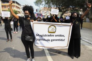 Read more about the article Magistrados pedem condições dignas e lutam contra perda de direitos