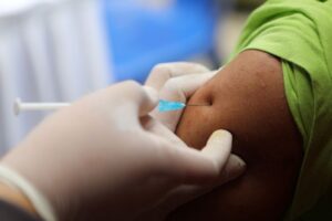 Read more about the article Canadá promete doar 200 milhões de doses de vacinas anticovid até o fim de 2022