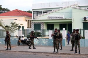 Read more about the article Presidente de São Tomé e Príncipe exonera ministro da Defesa
