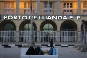 Read more about the article Abu Dhabi Ports investe até 410 milhões de dólares no Porto de Luanda com concessão de 20 anos
