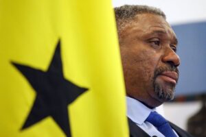 Read more about the article Ex-PM são-tomense “vigilante”, após tiroteio contra casa de ex-ministro em Portugal