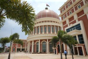 Read more about the article Deputados querem ingresso de mais profissionais na Saúde e Educação