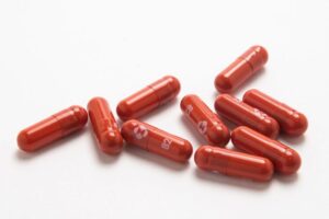 Read more about the article Dinamarca é 1.º da UE a autorizar medicamento para tratar covid-19