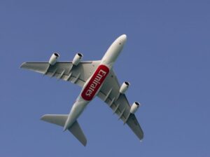 Read more about the article Emirates suspende voos provenientes de Angola devido a aumento de casos