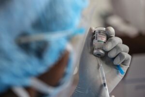 Read more about the article Mundo regista novo recorde de infeções com 3,84 milhões de casos nas últimas 24 horas