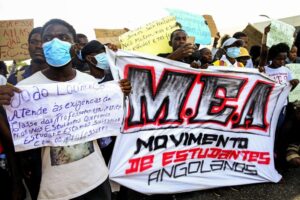 Read more about the article Estudantes anunciam nova manifestação para exigirem fim da greve dos professores