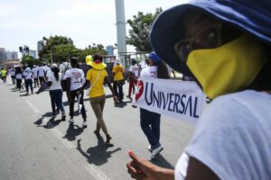 Read more about the article Fiéis da IURD em Luanda queixam-se de agressões da polícia durante a madrugada