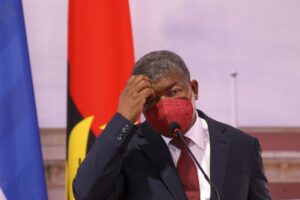 Read more about the article Governo aprova financiamento de 112 milhões de euros para comprar 500 autocarros escolares