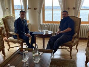 Read more about the article Kiev aceita neutralidade e admite reunião entre Putin e Zelensky