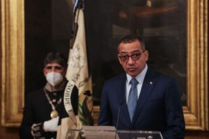 Read more about the article Presidente são-tomense promete reagir a multa do TC mas aguarda informações