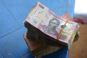 Read more about the article Lucros da banca angolana aumentam 295% em 2021
