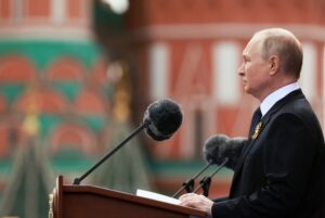 Read more about the article Putin disse que as Forças Armadas russas combatem uma “ameaça inaceitável”