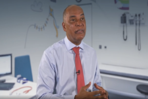 Read more about the article Adalberto diz que o sistema de saúde em Angola está doente e defende um serviço de proximidade