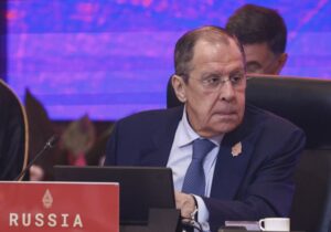Read more about the article MNE russo afirma que objetivos militares de Moscovo vão além do leste ucraniano