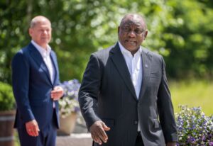 Read more about the article Presidente da África do Sul inicia diálogo de paz africano em Kiev