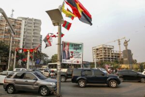 Read more about the article Embaixadas defendem vigilância e alertam contra manifestações
