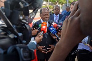 Read more about the article Ex-PR de Moçambique Joaquim Chissano satisfeito com processo eleitoral em Angola