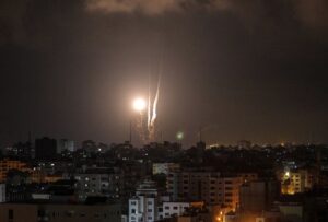 Read more about the article Jihad Islâmica lança 600 ‘rockets’ contra Israel e Jerusalém ataca 140 alvos