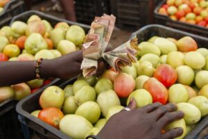 Read more about the article Oxford Economics revê em alta inflação em Angola para 20,8% este ano