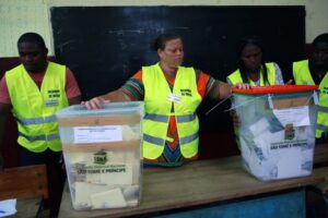 Read more about the article Observadores da CPLP dizem que votação correu “acima das expetativas”
