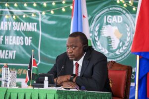 Read more about the article Presidente cessante do Quénia pede que se “investigue a coerência” do tribunal