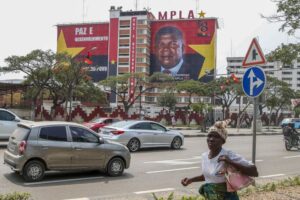 Read more about the article Deputados do MPLA prometem “desconstruir” ideia de que só buscam regalias