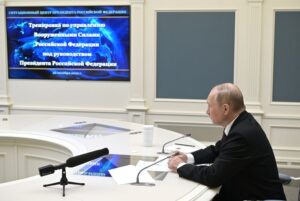 Read more about the article Rússia faz exercícios com forças nucleares sob a supervisão de Putin