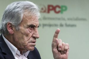 Read more about the article Jerónimo de Sousa abandona liderança do Partido Comunista Português