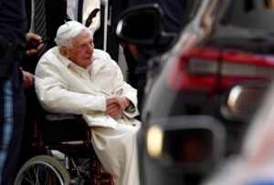 Read more about the article Saúde do Papa Bento XVI “estável” apesar de grave