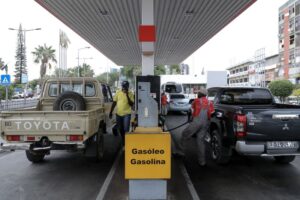 Read more about the article Presidente da Associação Industrial de Angola favorável à redução de subsídios aos combustíveis