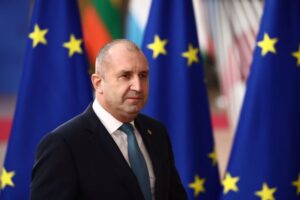 Read more about the article Presidente búlgaro diz que país vetará sanções nucleares contra a Rússia