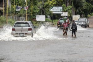 Read more about the article PR moçambicano anuncia apoios para enfrentar cheias e emergências