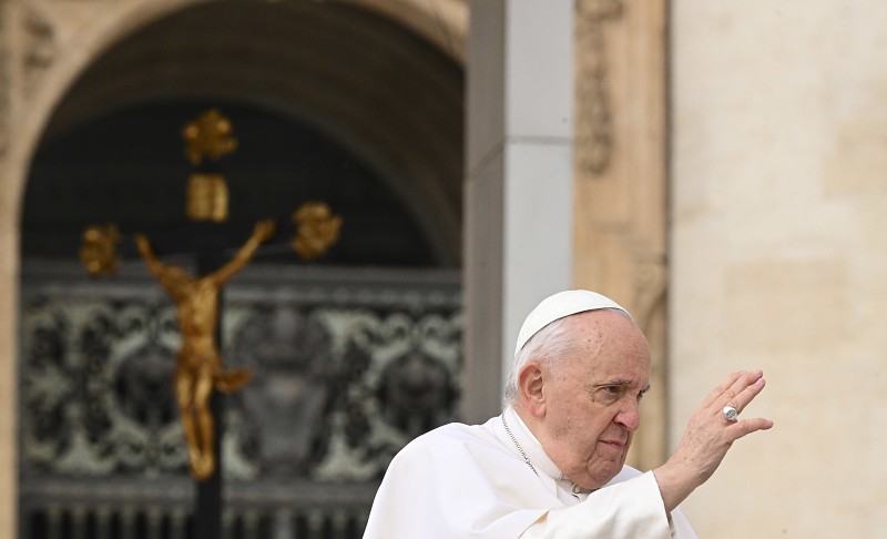 Papa Francisco recebe alta de hospital: Ainda estou vivo