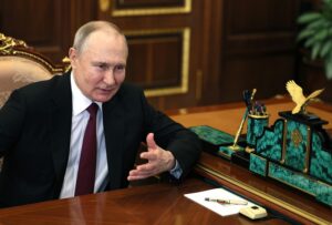 Read more about the article Putin considera absurdo a ideia de que a Rússia quer atacar a Europa
