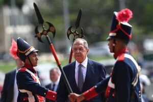 Read more about the article Rússia anuncia mais meios militares em resposta à adesão de Finlândia e Suécia à NATO