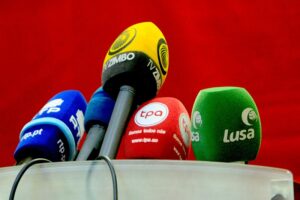 Read more about the article Jornalistas suspendem greve após acordo sobre progressão de carreira e pagamento de retroactivos
