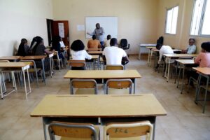 Read more about the article Professores querem salário de junho sem atrasos para não comprometer exames finais