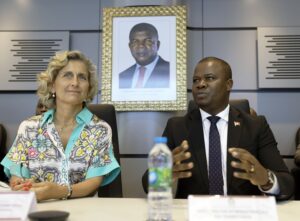 Read more about the article Angola quer aprender “caminho bastante positivo” de Portugal nas autarquias locais