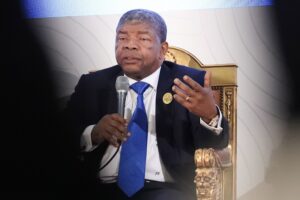 Read more about the article Presidente aprova retirada de subsídios à gasolina e acaba com isenções