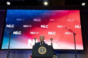 Read more about the article Biden respeita Papa mas avisa que paz depende de Moscovo