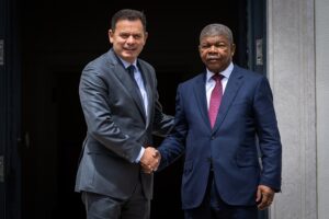 Read more about the article Montenegro quer “aprofundar relações comerciais” entre Portugal e Angola