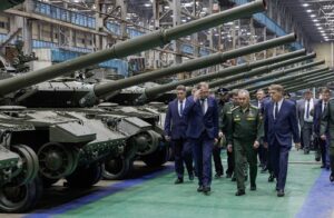 Read more about the article Gastos militares globais em defesa subiram 6,8% em 2023 para 2,3 biliões de euros