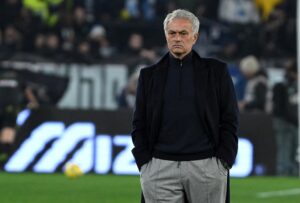 Read more about the article José Mourinho confirmado como treinador do Fenerbahçe