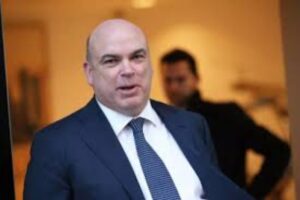 Read more about the article Corpo do empresário britânico Mike Lynch é encontrado após naufrágio na Itália