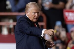Read more about the article Trump anuncia acordo com a Fox News para debate com Harris a 04 de setembro