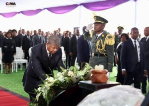 Read more about the article Última homenagem a Ismael Mateus: Presidente João Lourenço participa nas exéquias do jornalista e conselheiro da República