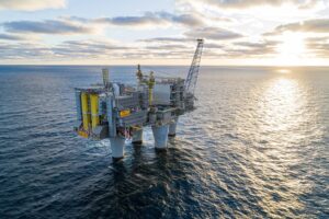 Read more about the article Preço do barril de petróleo começa a semana em alta a cotar 76,12 dólares