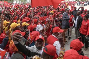 Read more about the article “Chapo, Chapo” e “Presidente” recebem em festa candidato da Frelimo em Maputo