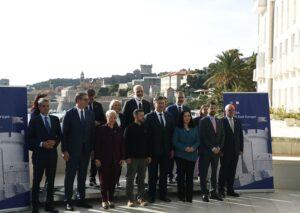Read more about the article Países do sudeste europeu apoiam plano de paz de Zelensky