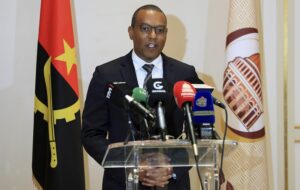 Read more about the article Angola reafirma aposta na diversificação e no combate à dependência do petróleo